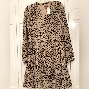 Brand New VINCE CAMUTO Fully Lined Animal Print Long Sleeved Dress Size Large